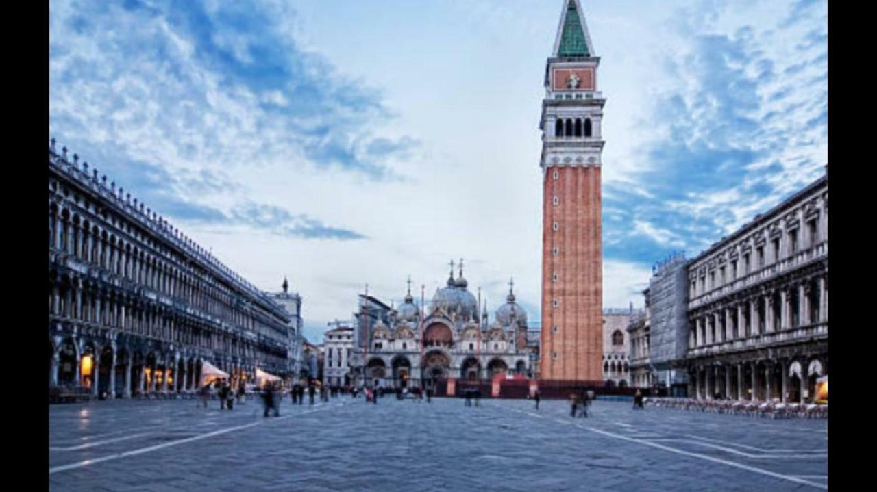 Venezia Suite Apartment Mira Bagian luar foto